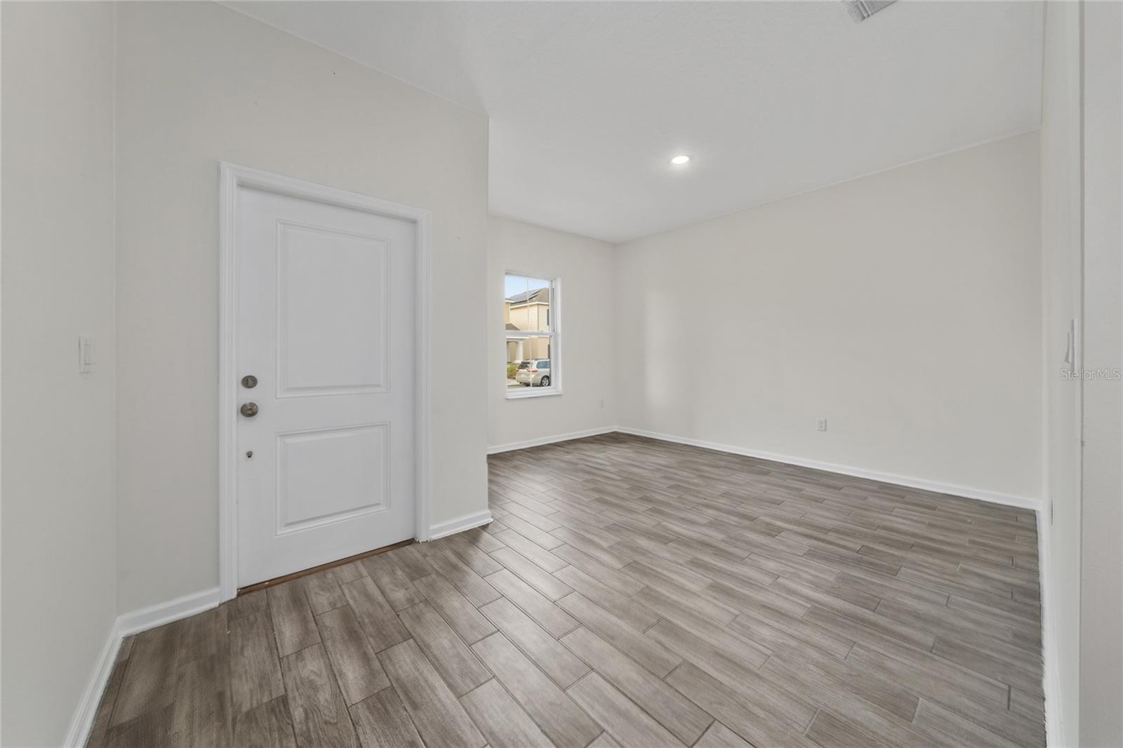 Image 19 of 32 For 6404 Sprucepine Lane