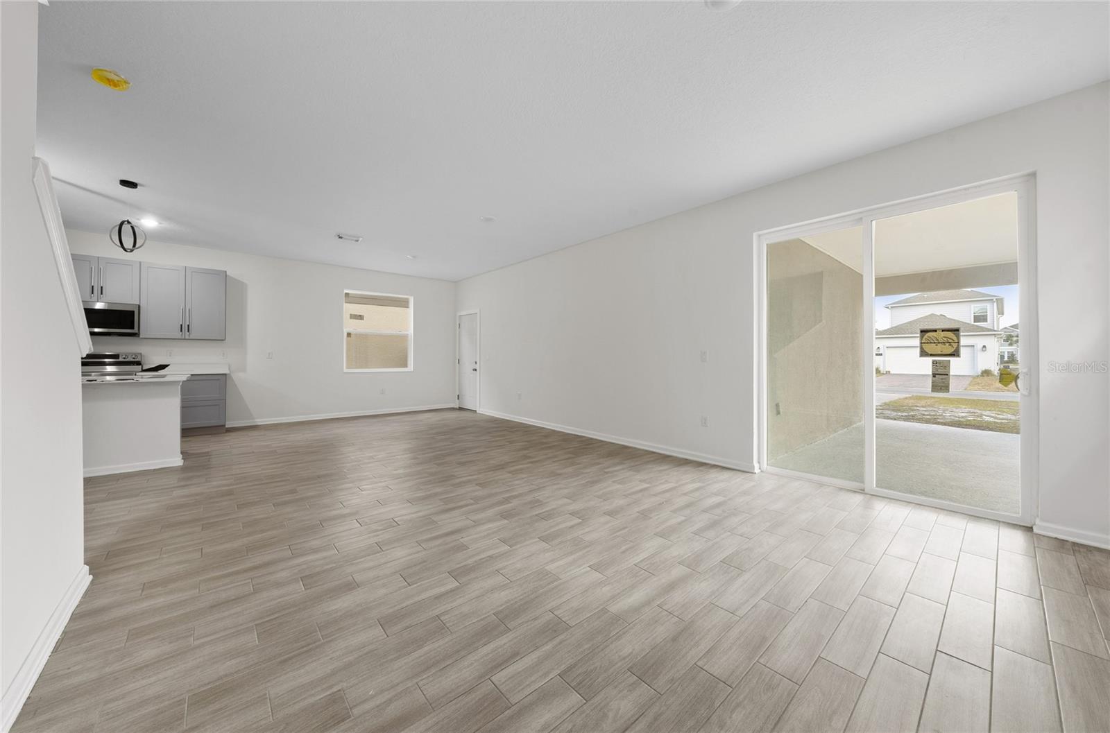 Image 6 of 32 For 6404 Sprucepine Lane