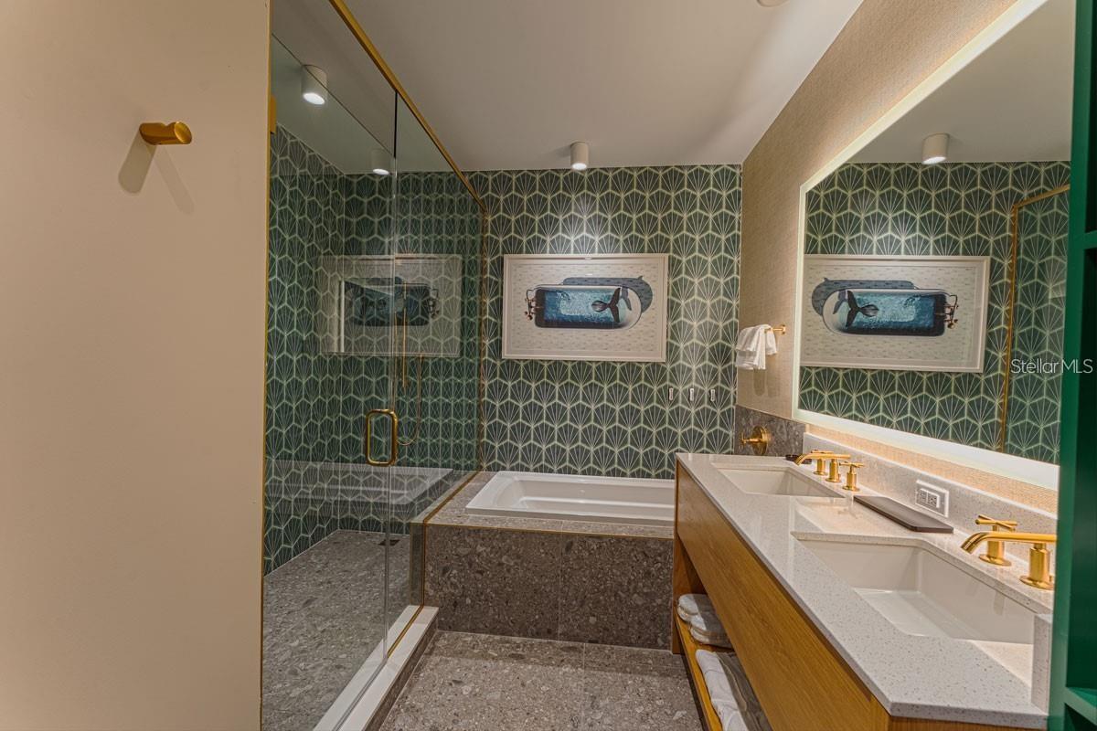 Image 12 of 31 For 3151 Sunset Walk Drive 518