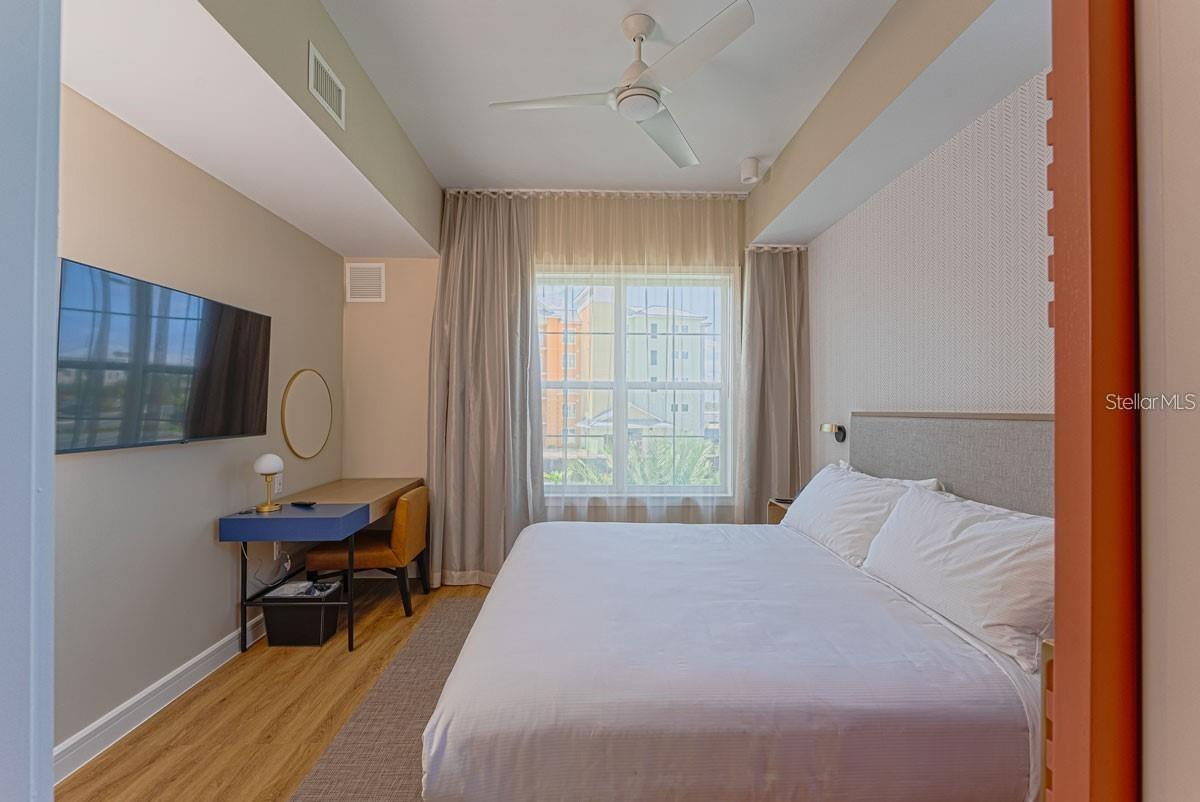 Image 8 of 31 For 3151 Sunset Walk Drive 518