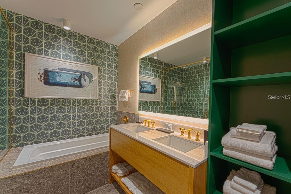 Image 9 of 31 For 3151 Sunset Walk Drive 518