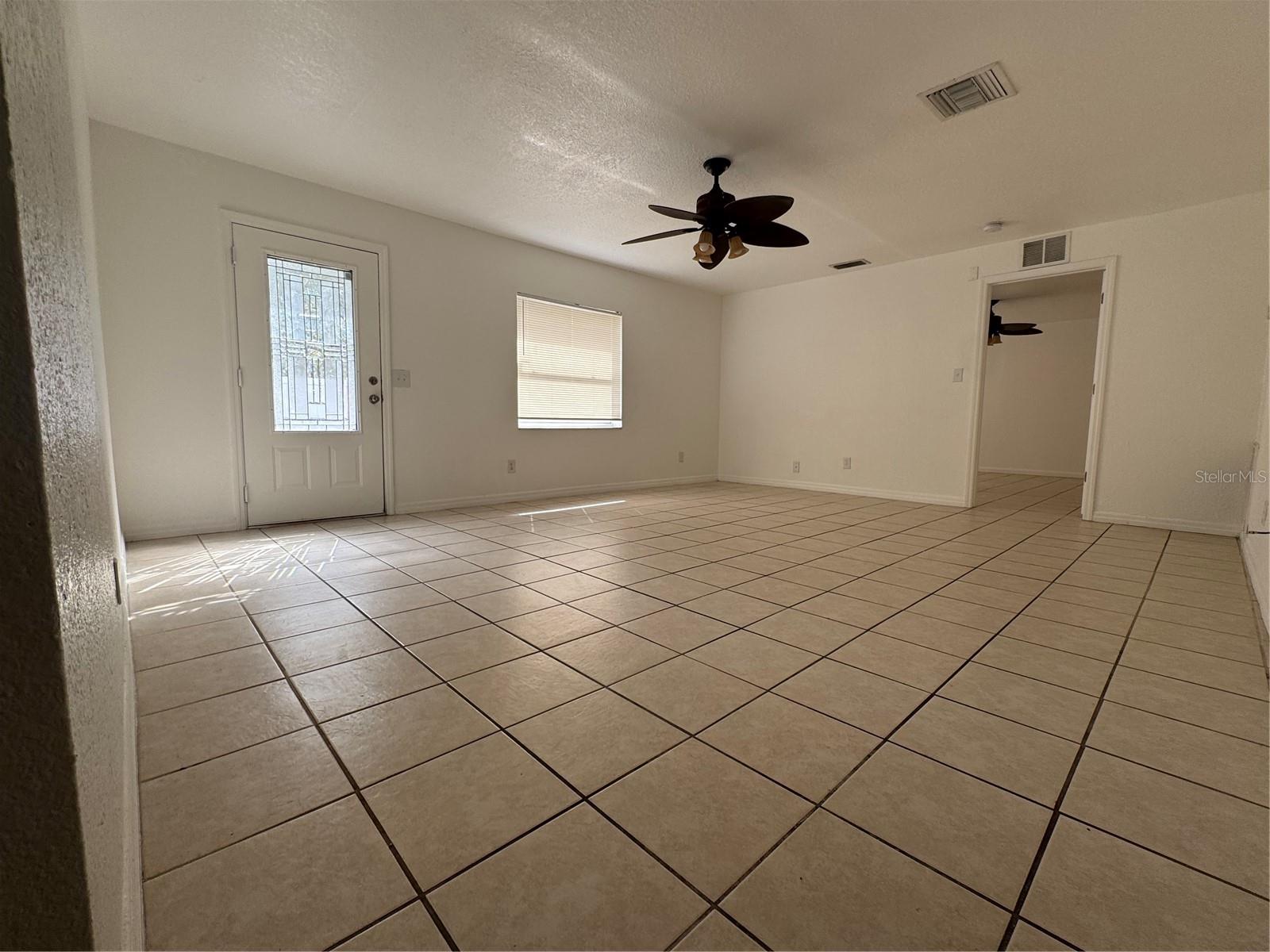 Image 19 of 27 For 3575 Michigan Avenue