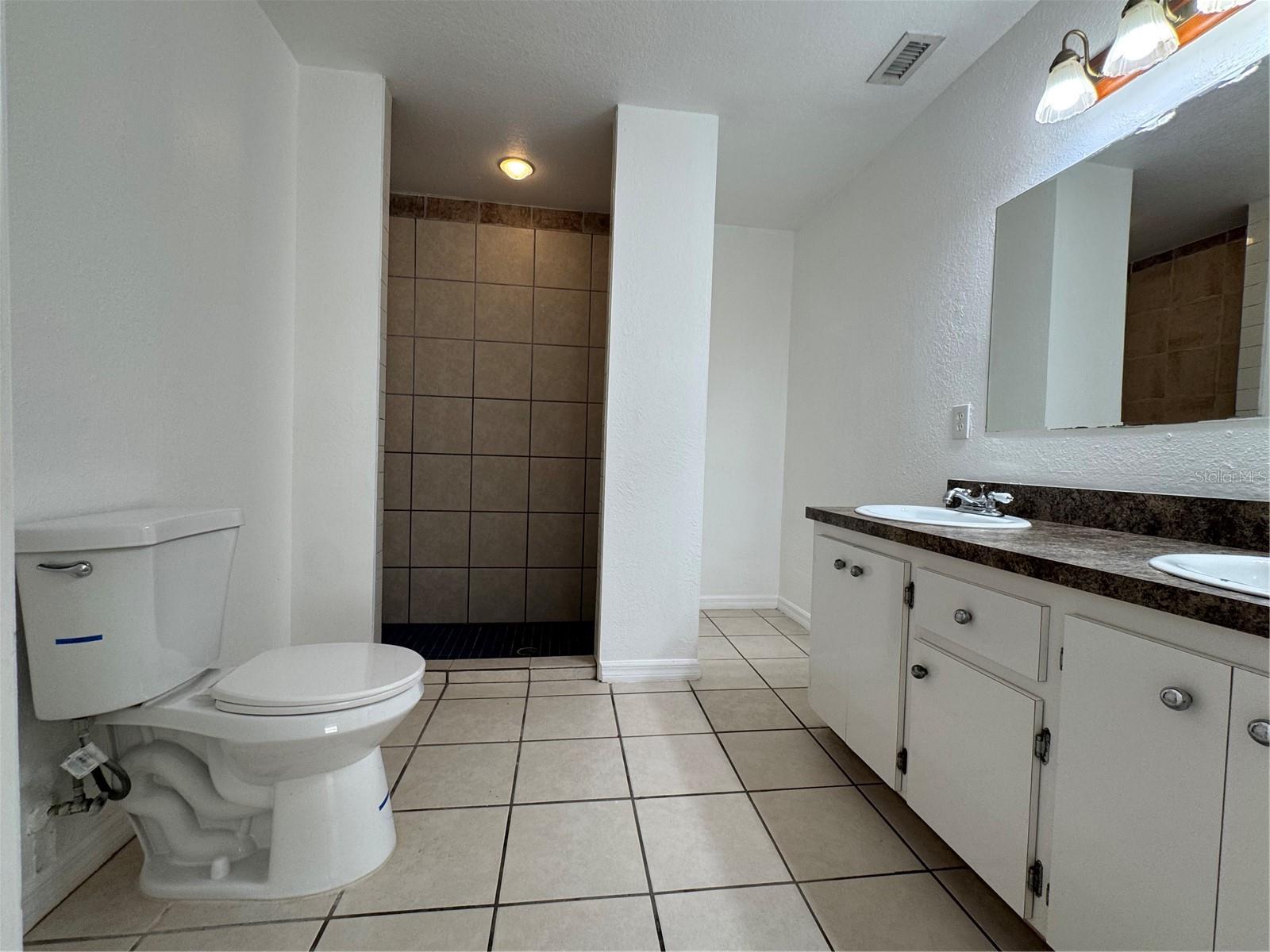 Image 22 of 27 For 3575 Michigan Avenue