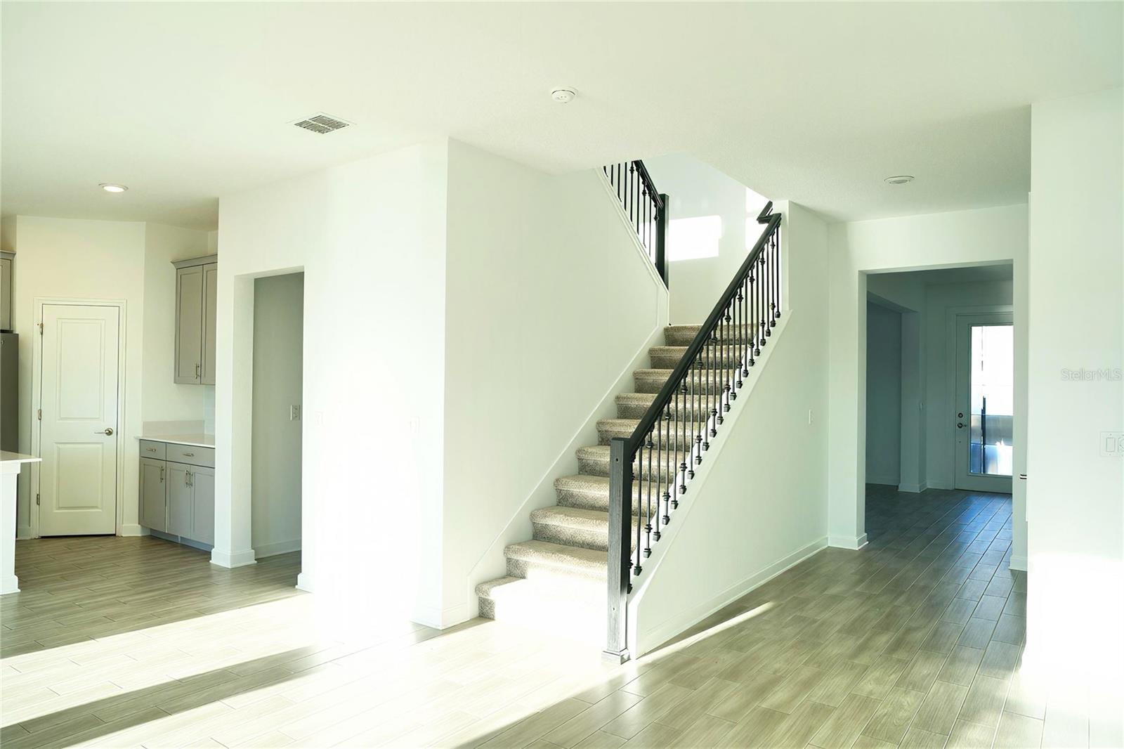 Image 5 of 12 For 3048 Ella Way