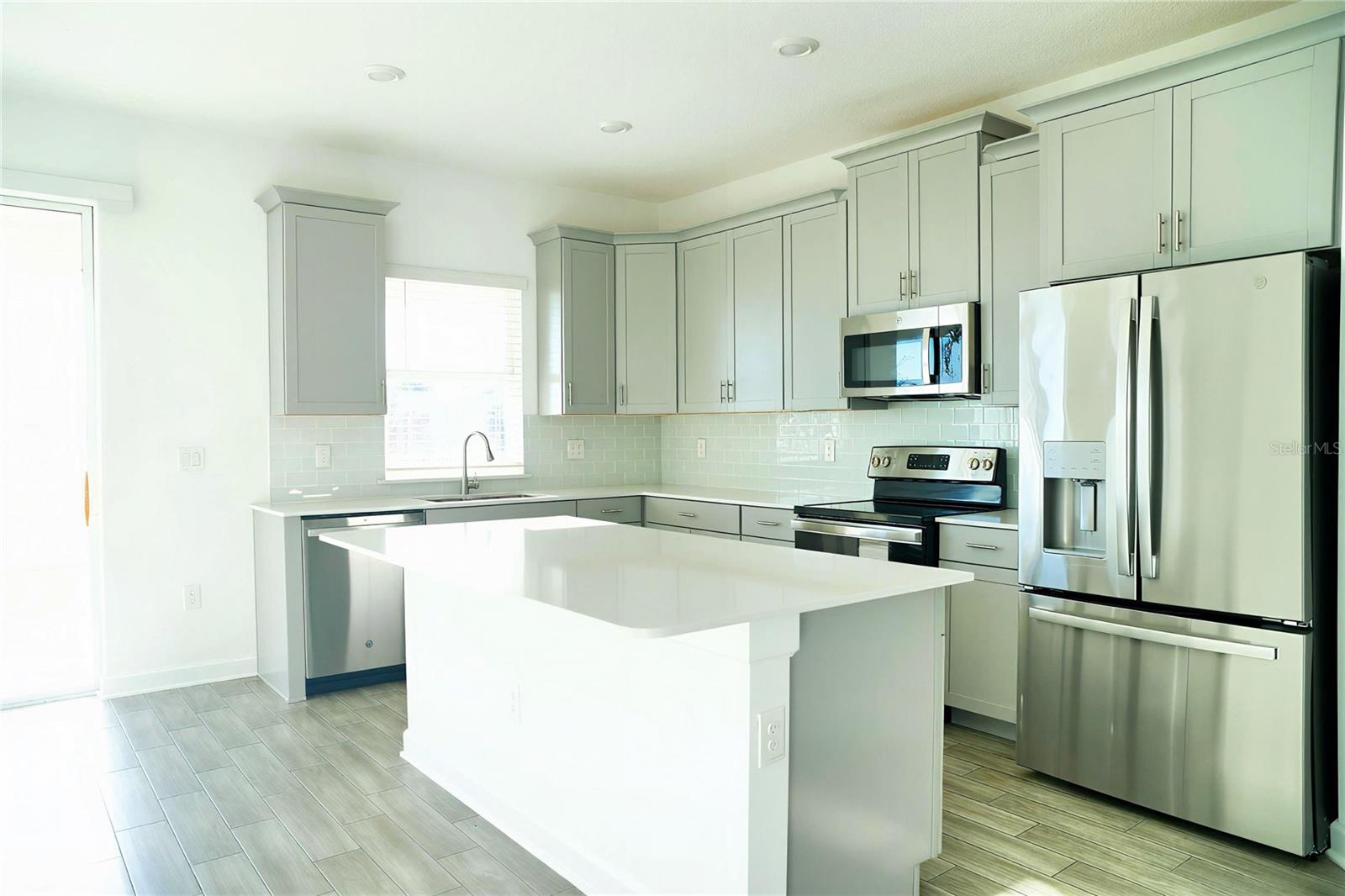 Image 7 of 12 For 3048 Ella Way