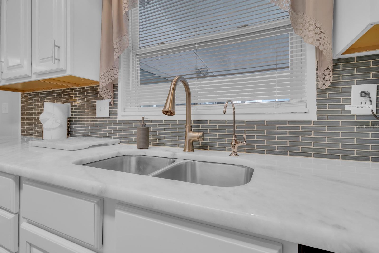 Image 12 of 45 For 1631 Foxway Drive