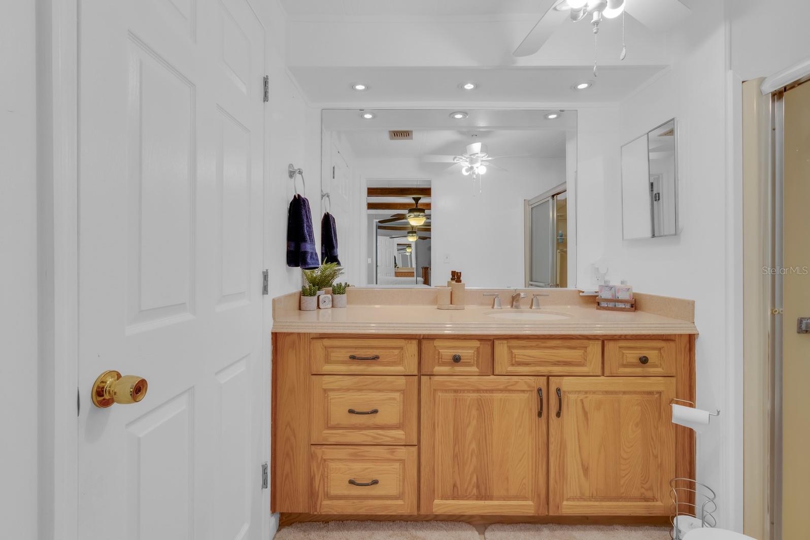 Image 16 of 45 For 1631 Foxway Drive