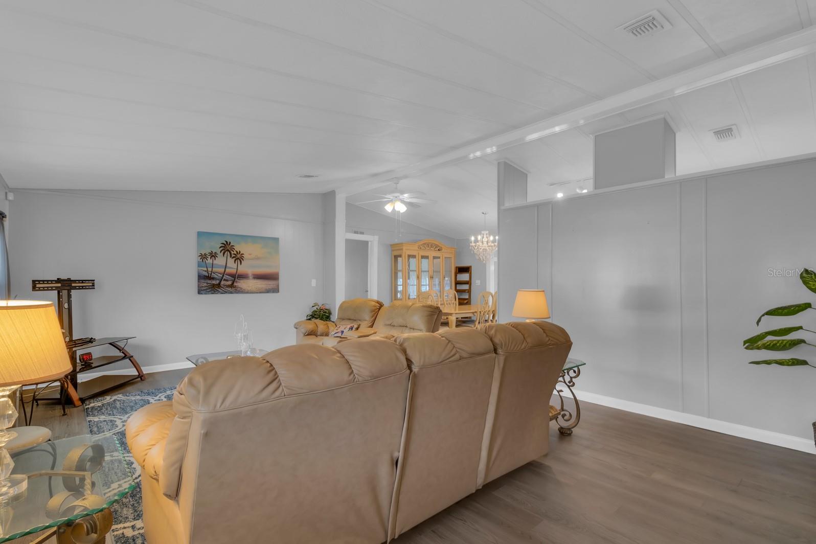 Image 7 of 45 For 1631 Foxway Drive