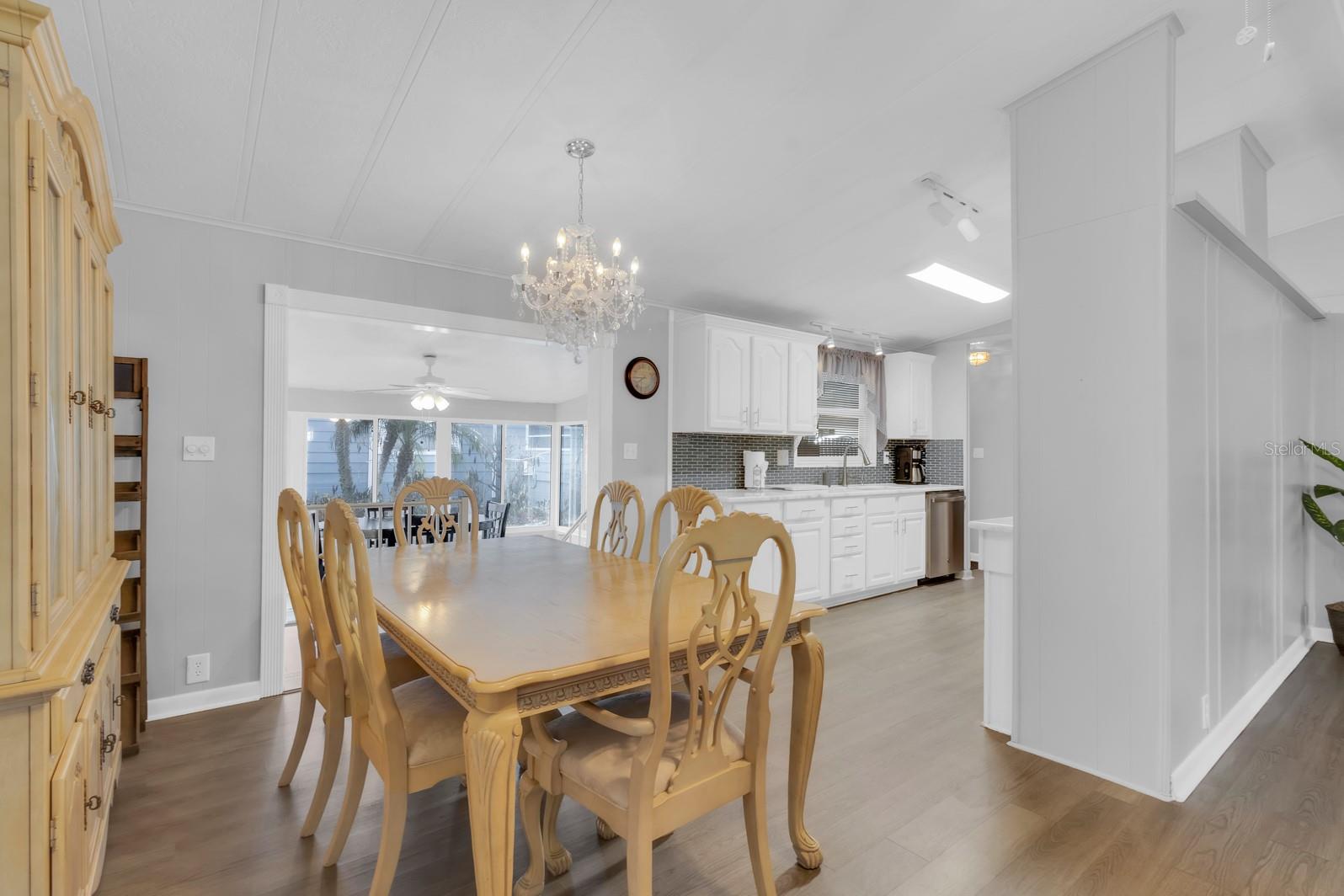 Image 8 of 45 For 1631 Foxway Drive