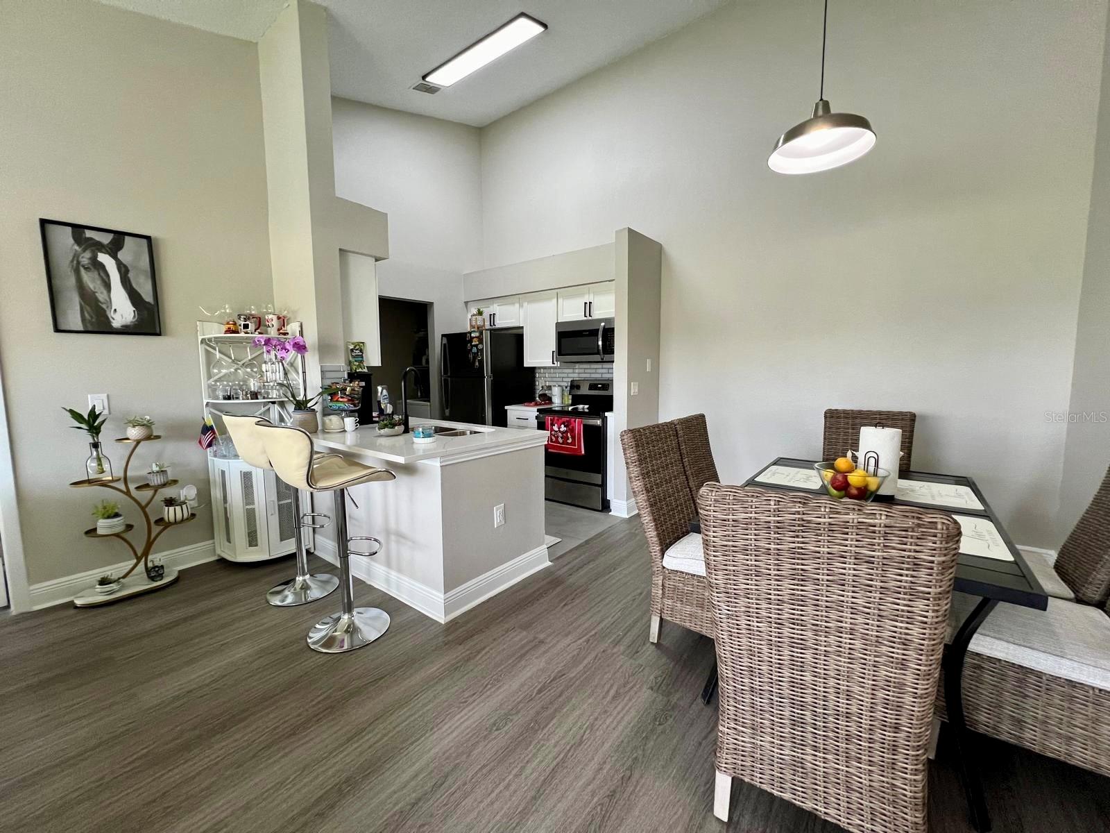 Image 6 of 22 For 1213 Bermuda Lakes Lane 208