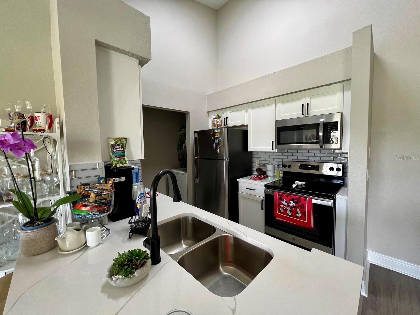 Image 8 of 22 For 1213 Bermuda Lakes Lane 208