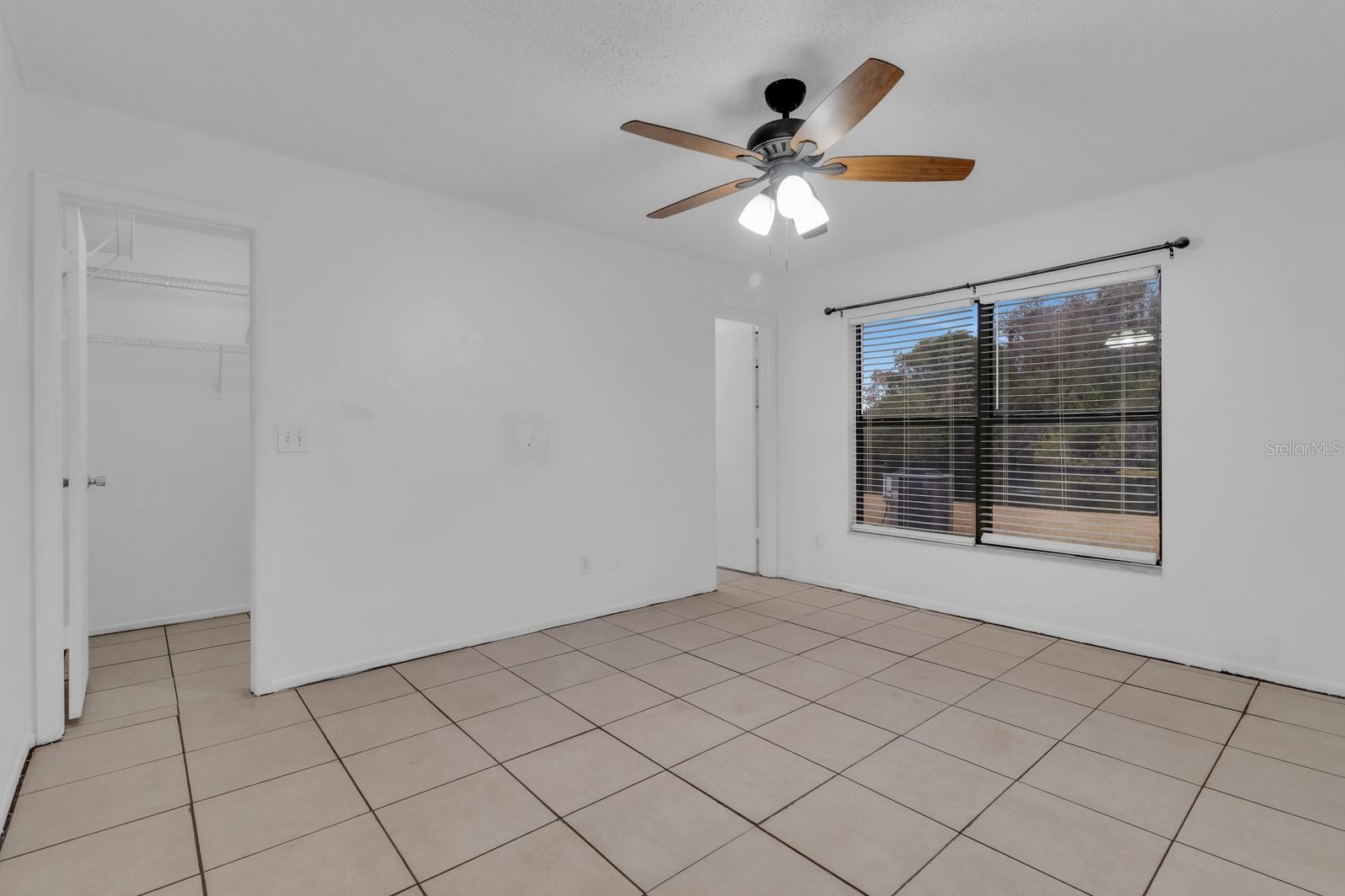 Image 14 of 38 For 2432 King Oak Court