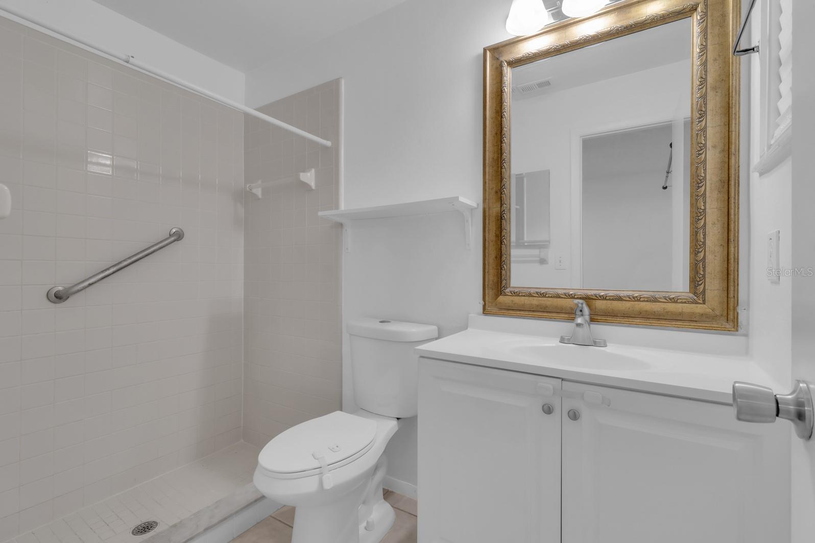 Image 16 of 38 For 2432 King Oak Court