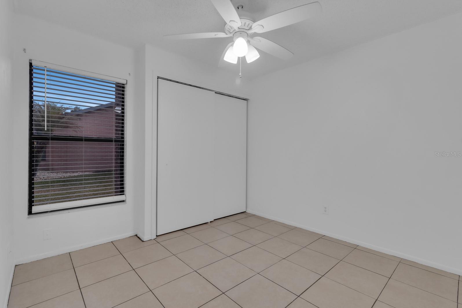 Image 19 of 38 For 2432 King Oak Court