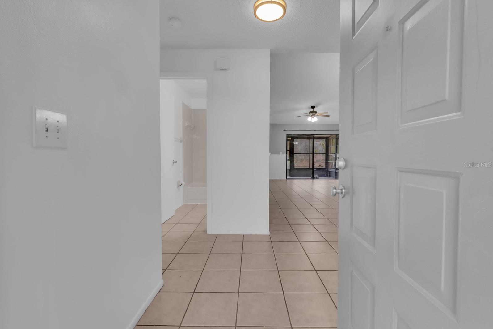 Image 23 of 38 For 2432 King Oak Court