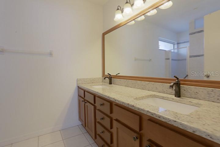 Image 15 of 25 For 12572 Wisconsin Woods Lane