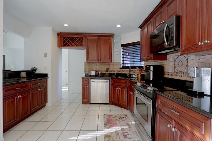 Image 4 of 25 For 12572 Wisconsin Woods Lane