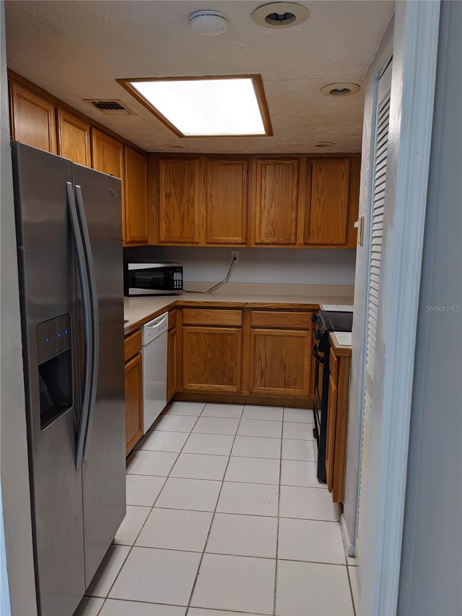 Image 15 of 25 For 200 Maitland Avenue 11