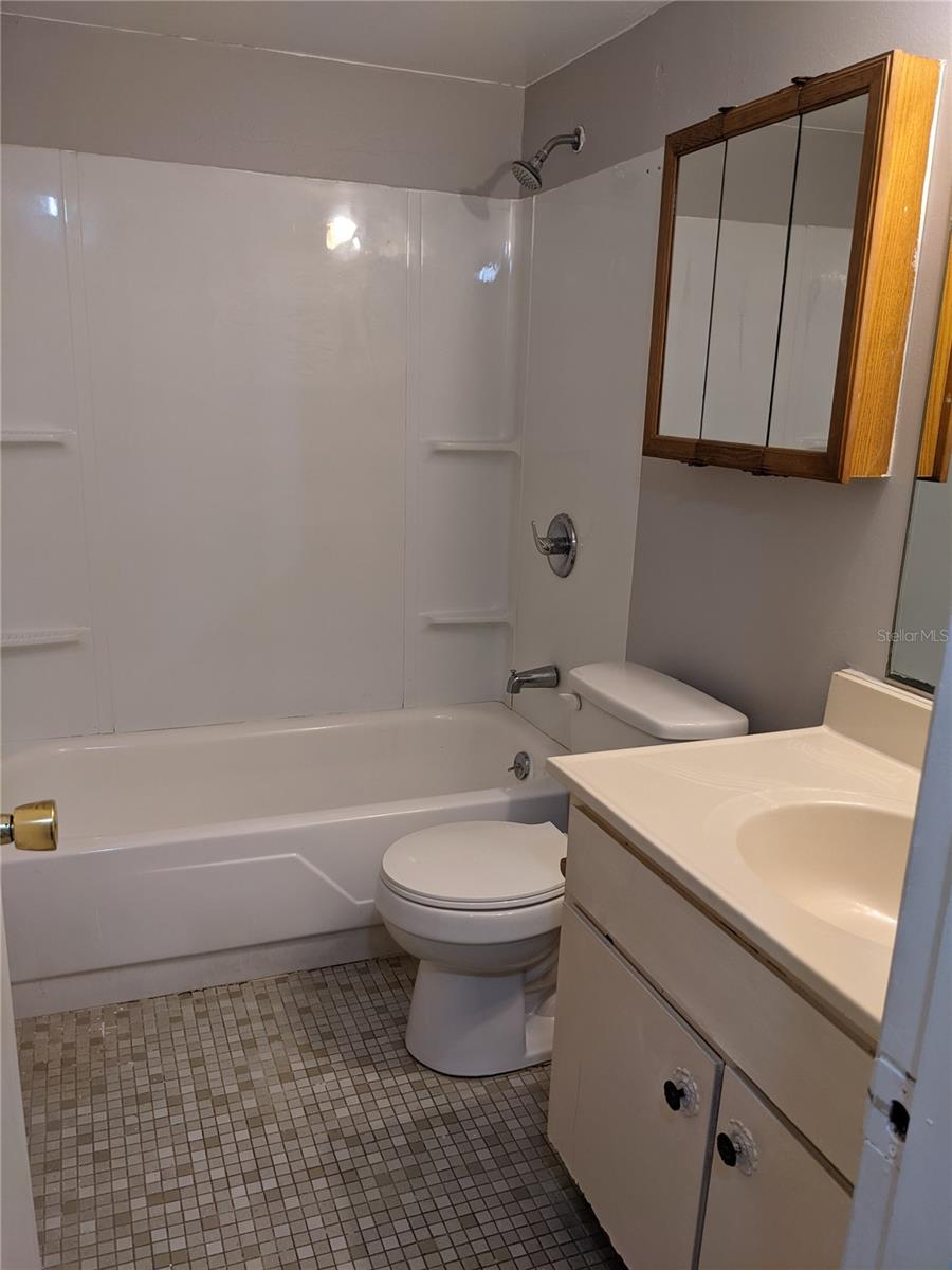 Image 17 of 25 For 200 Maitland Avenue 11