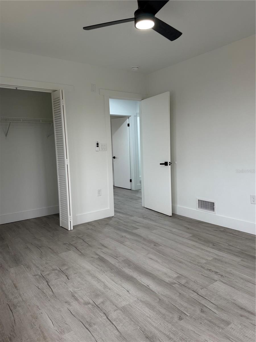 Image 17 of 28 For 2061 Peninsula Drive