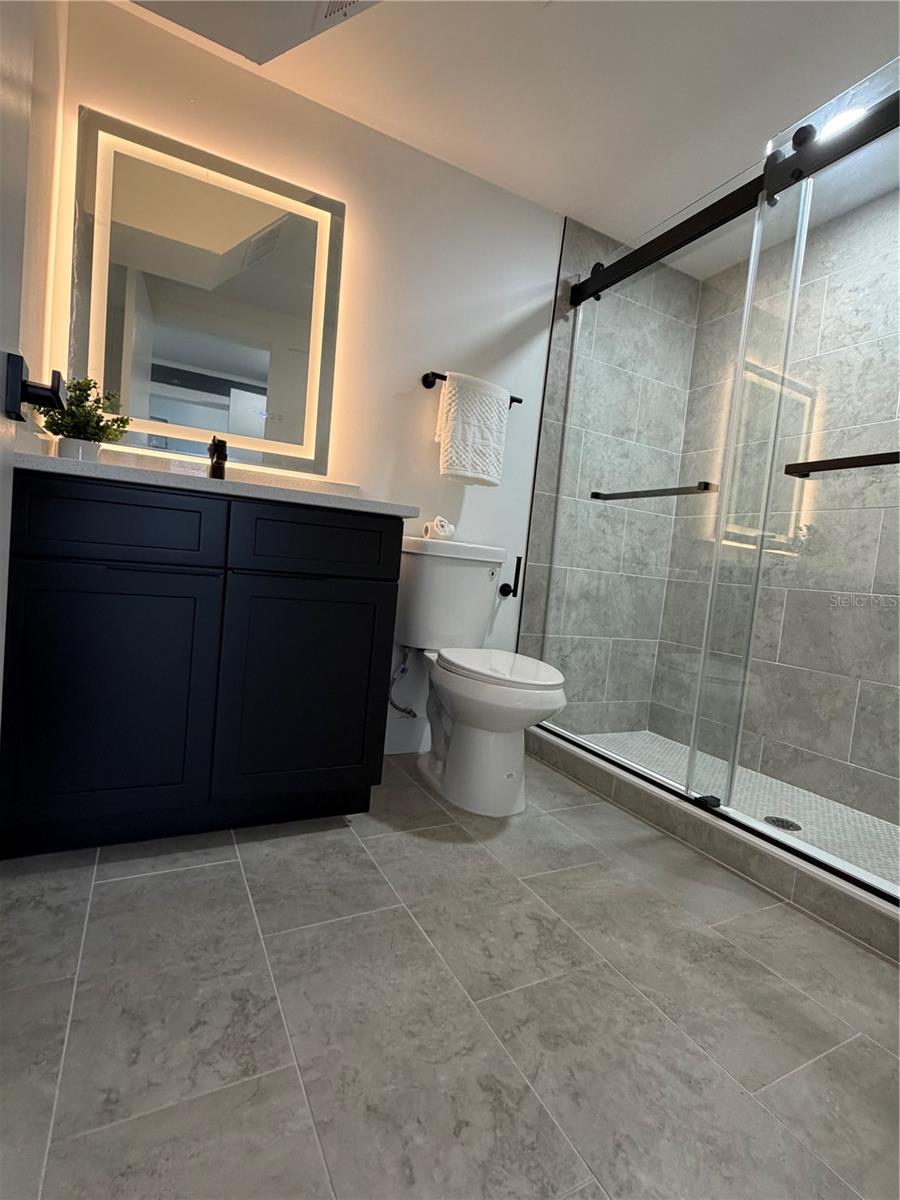 Image 23 of 28 For 2061 Peninsula Drive