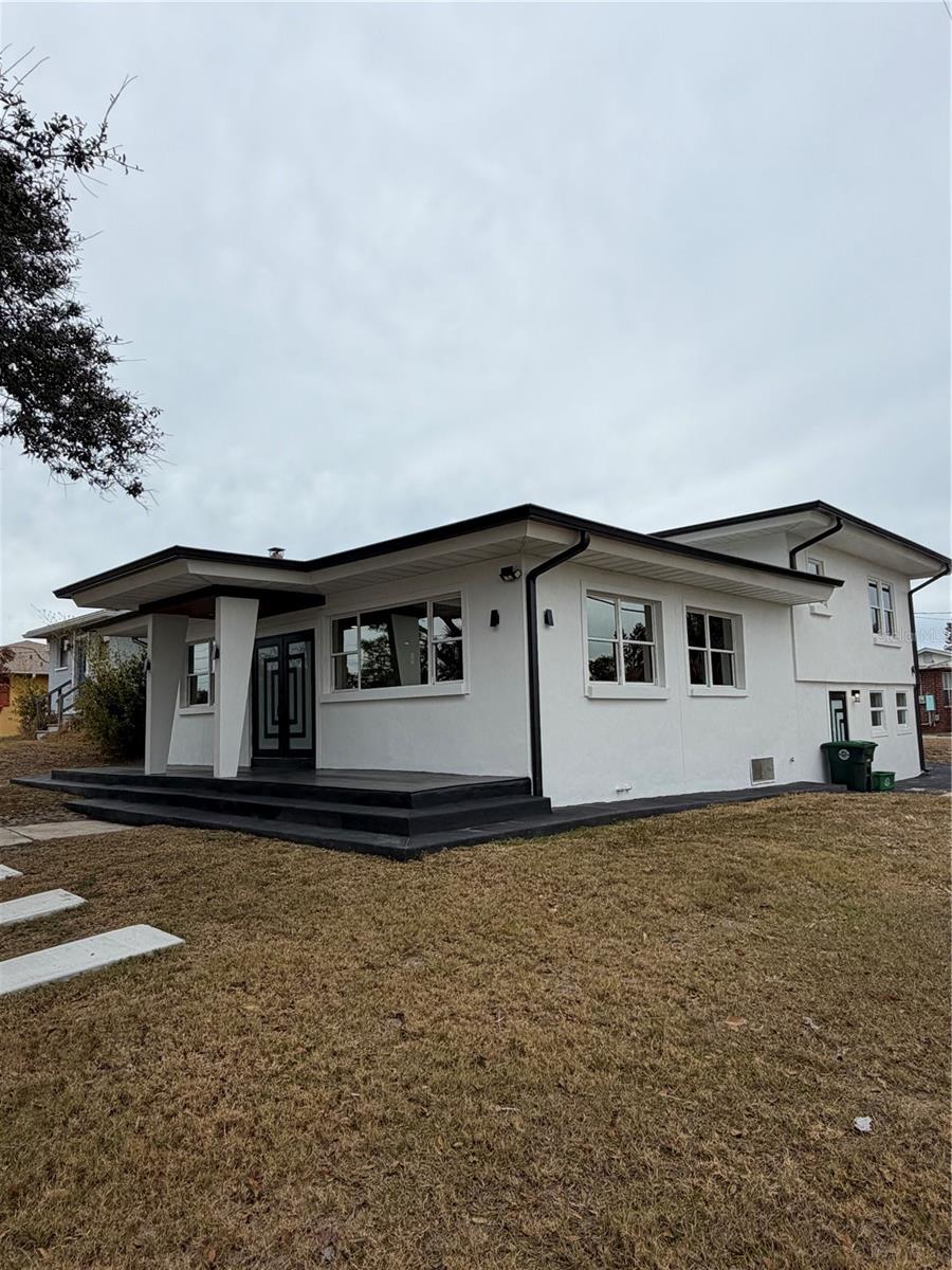 Image 25 of 28 For 2061 Peninsula Drive