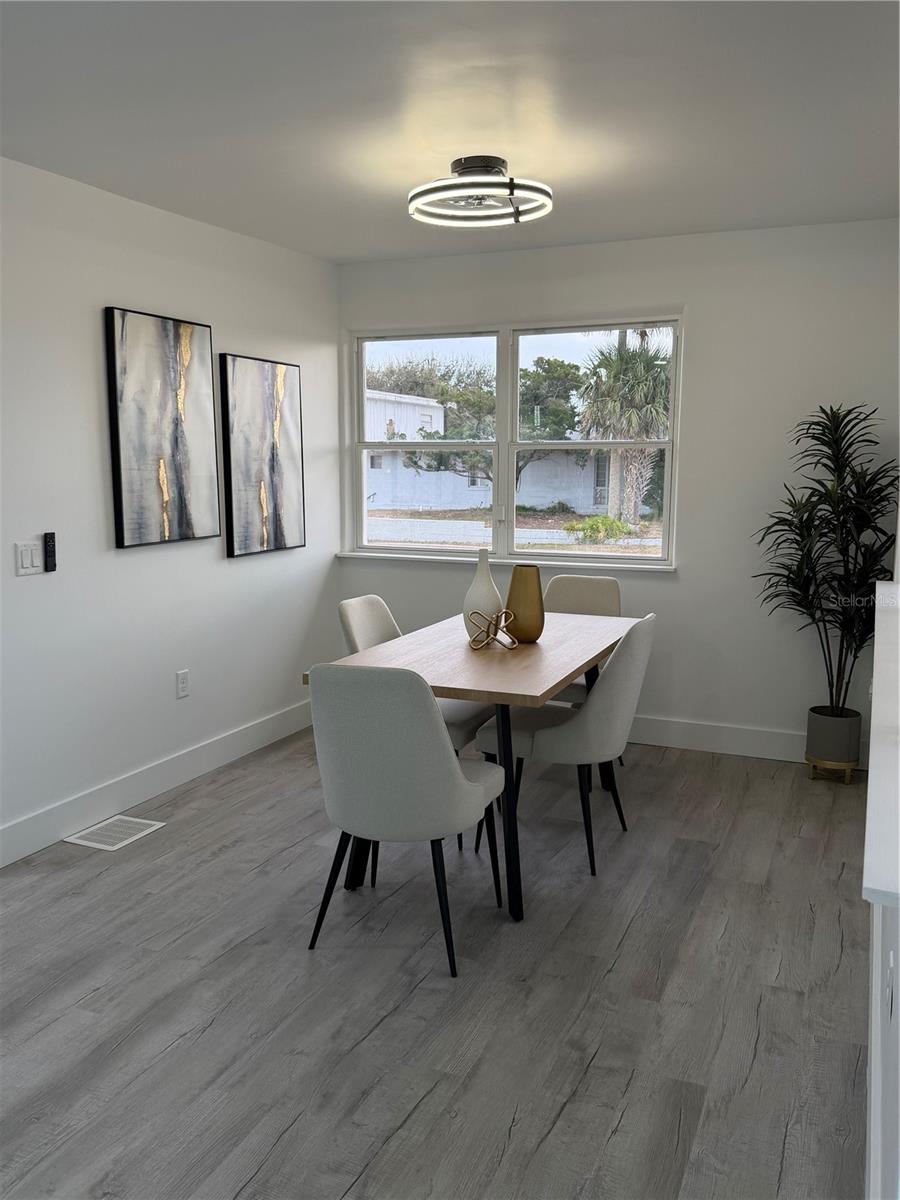 Image 5 of 28 For 2061 Peninsula Drive