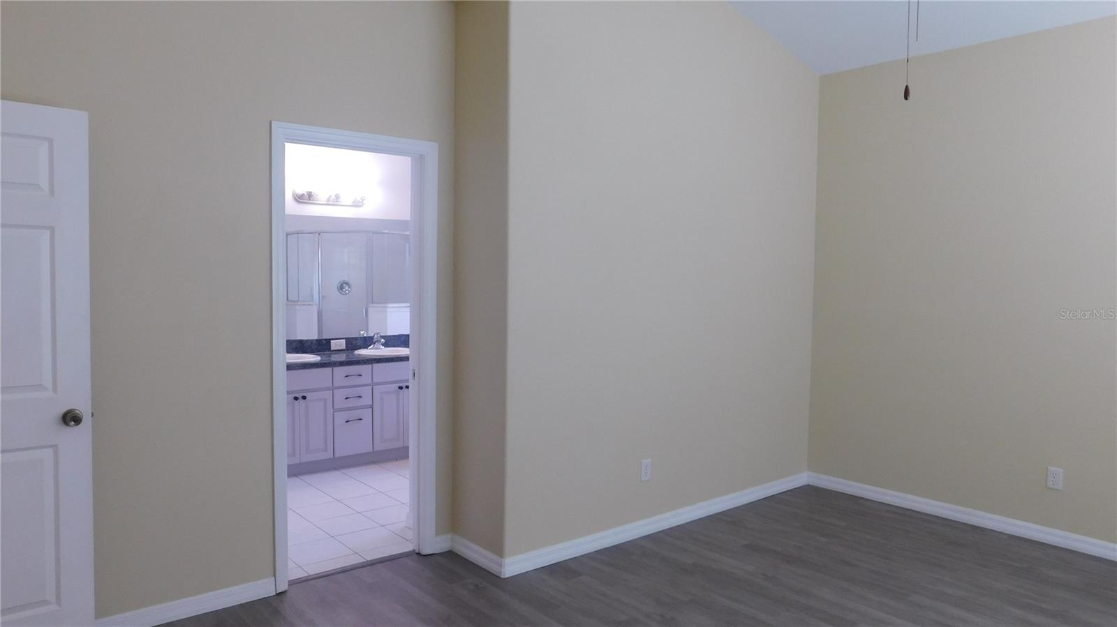 Image 12 of 23 For 3251 Countryside View Drive