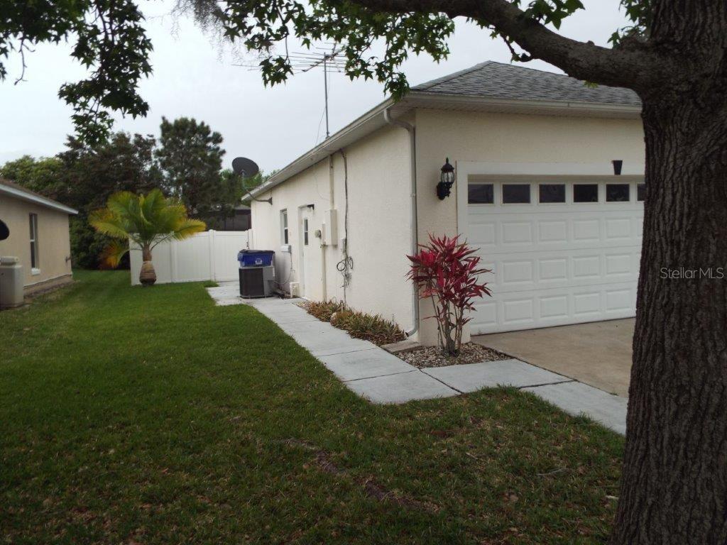 Image 3 of 23 For 3251 Countryside View Drive