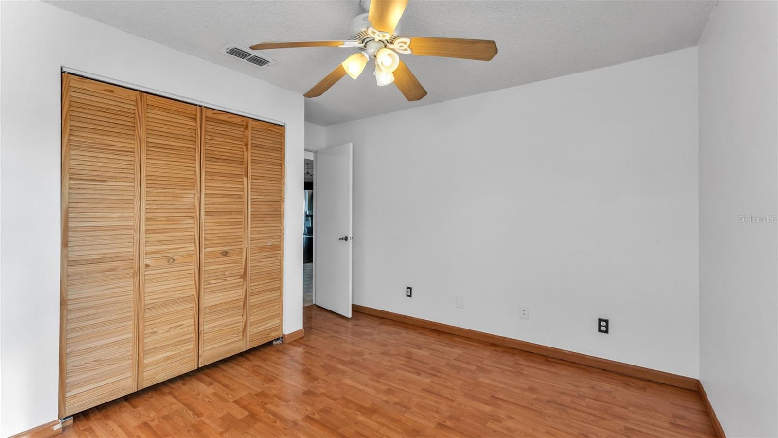 Image 33 of 53 For 7719 Landsdowne Lane