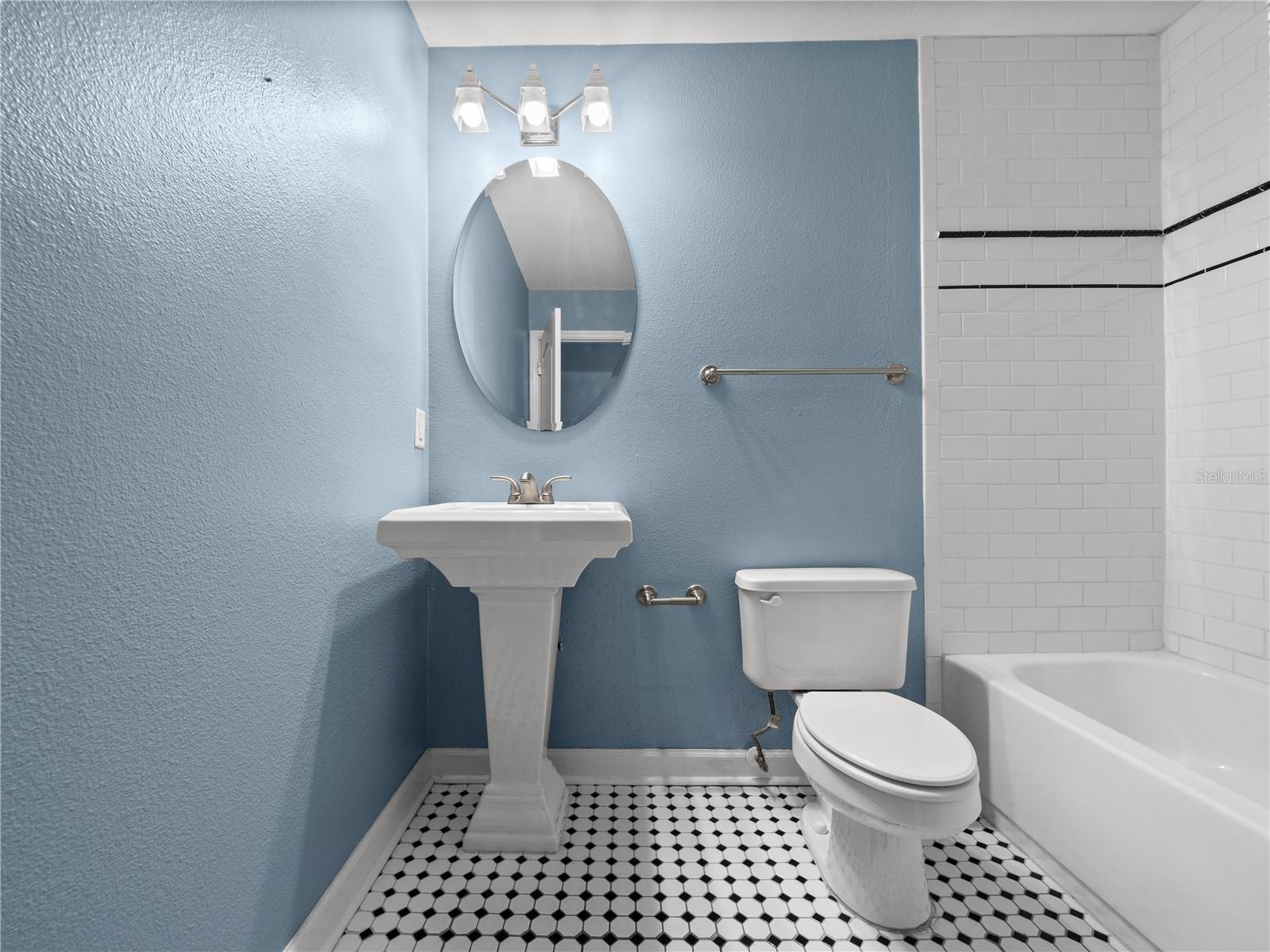 Image 16 of 20 For 2077 Dixie Belle Drive 2077c