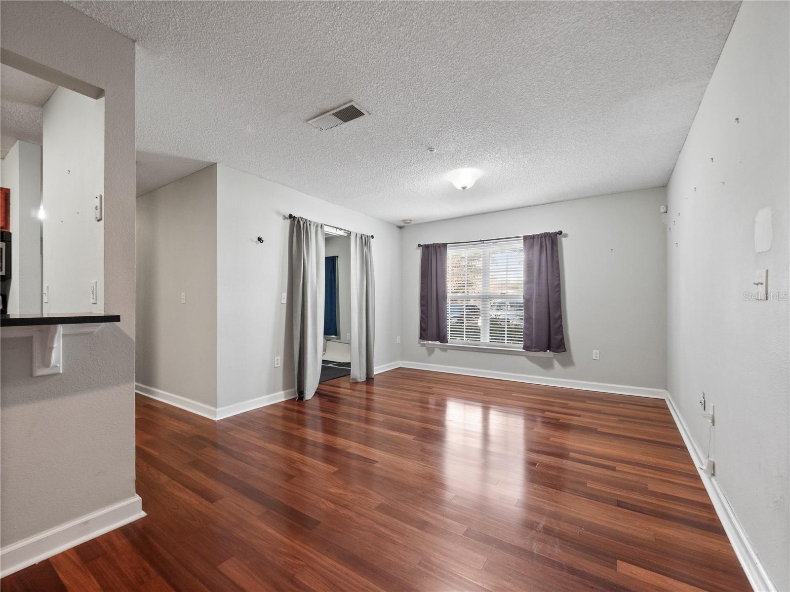 Image 18 of 20 For 2077 Dixie Belle Drive 2077c