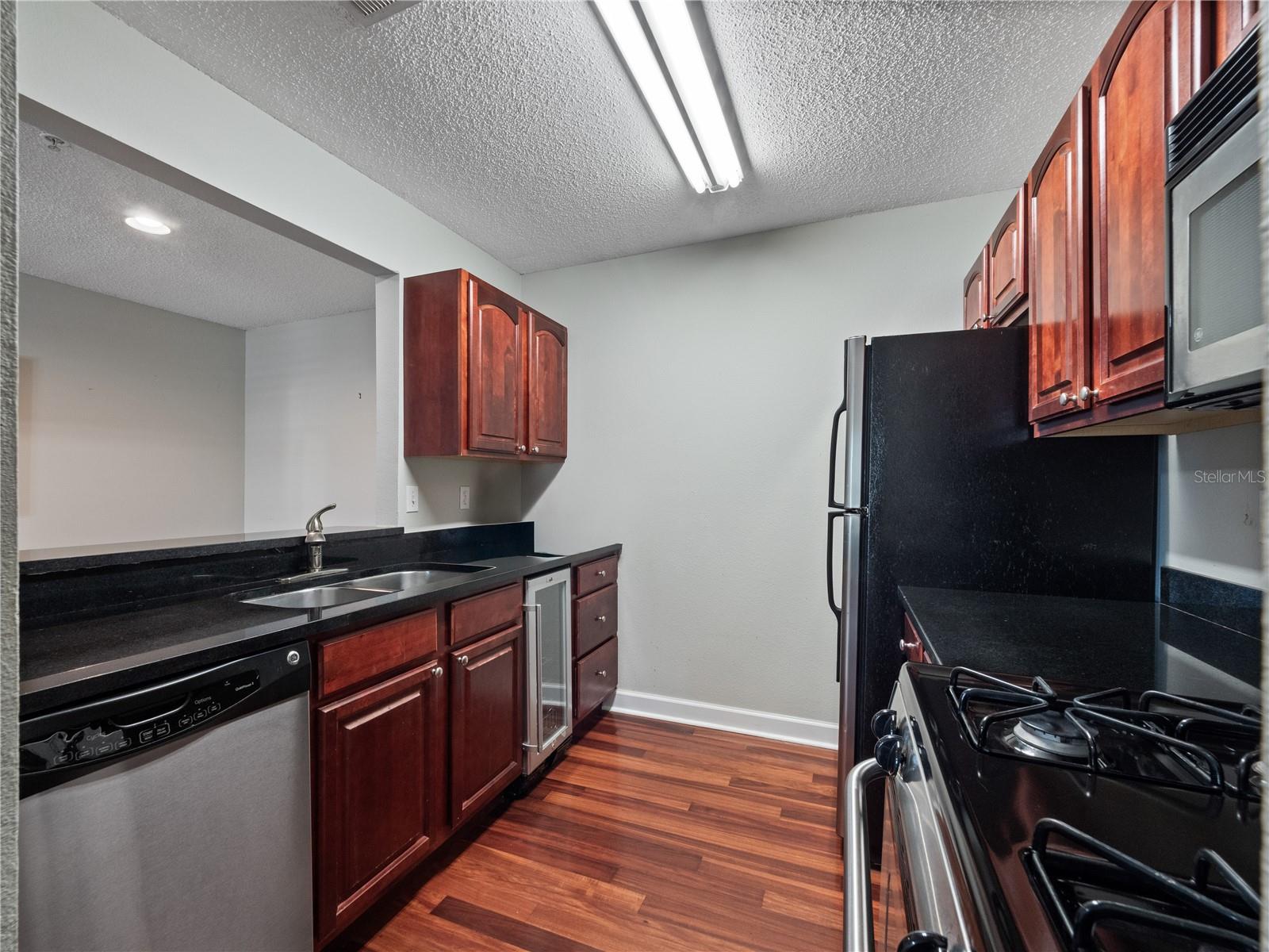 Image 8 of 20 For 2077 Dixie Belle Drive 2077c