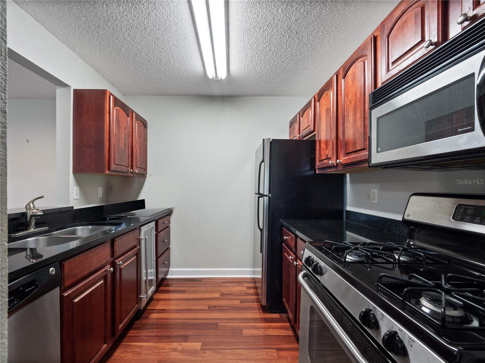 Image 9 of 20 For 2077 Dixie Belle Drive 2077c