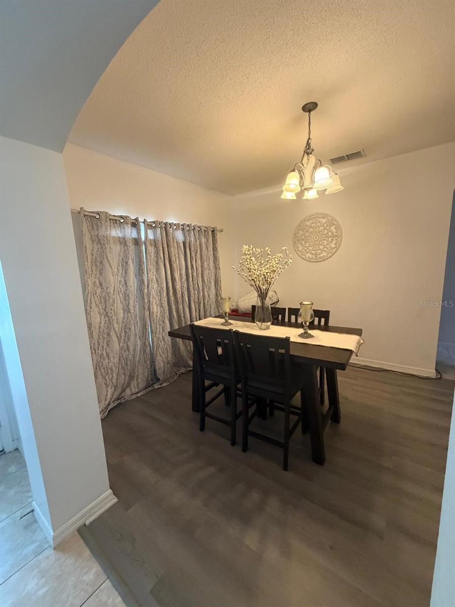 Image 15 of 29 For 430 Merlot Drive