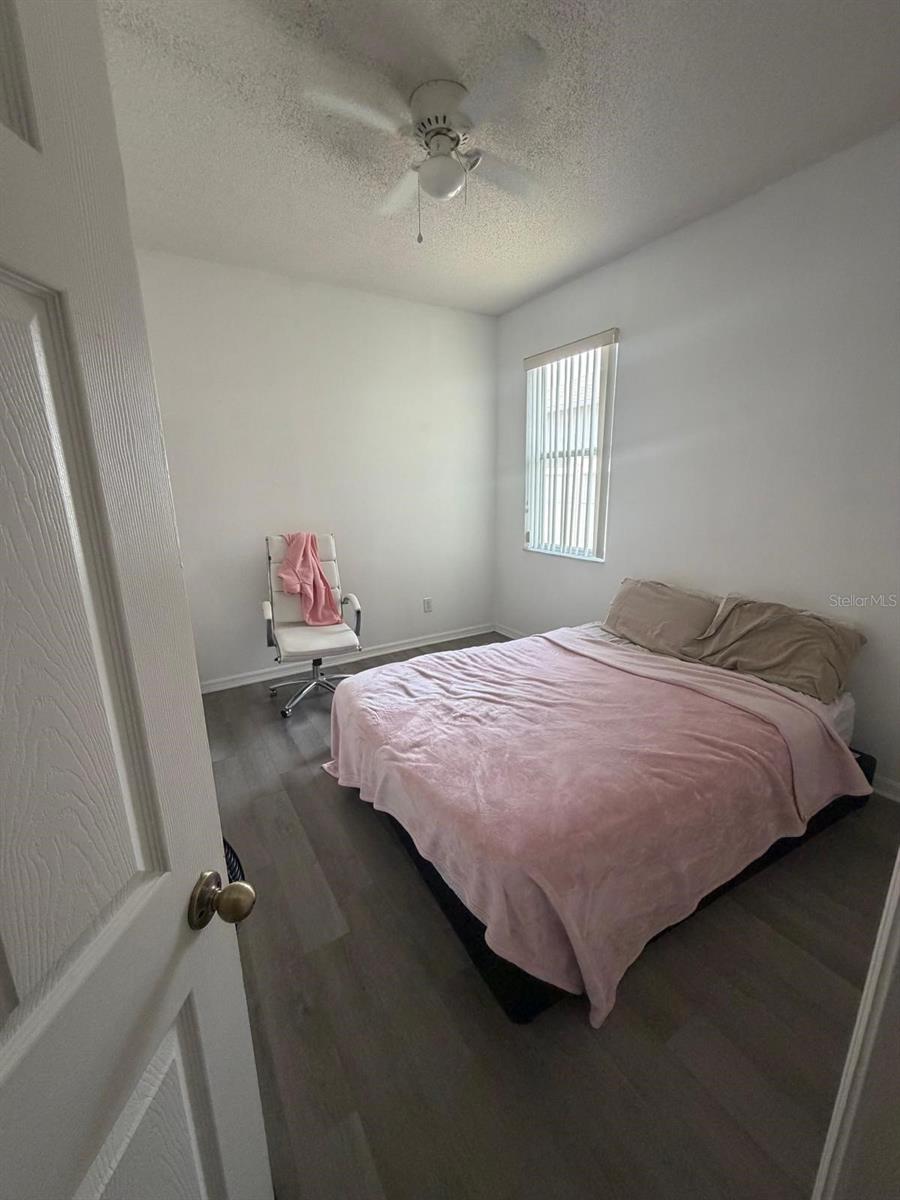 Image 19 of 29 For 430 Merlot Drive