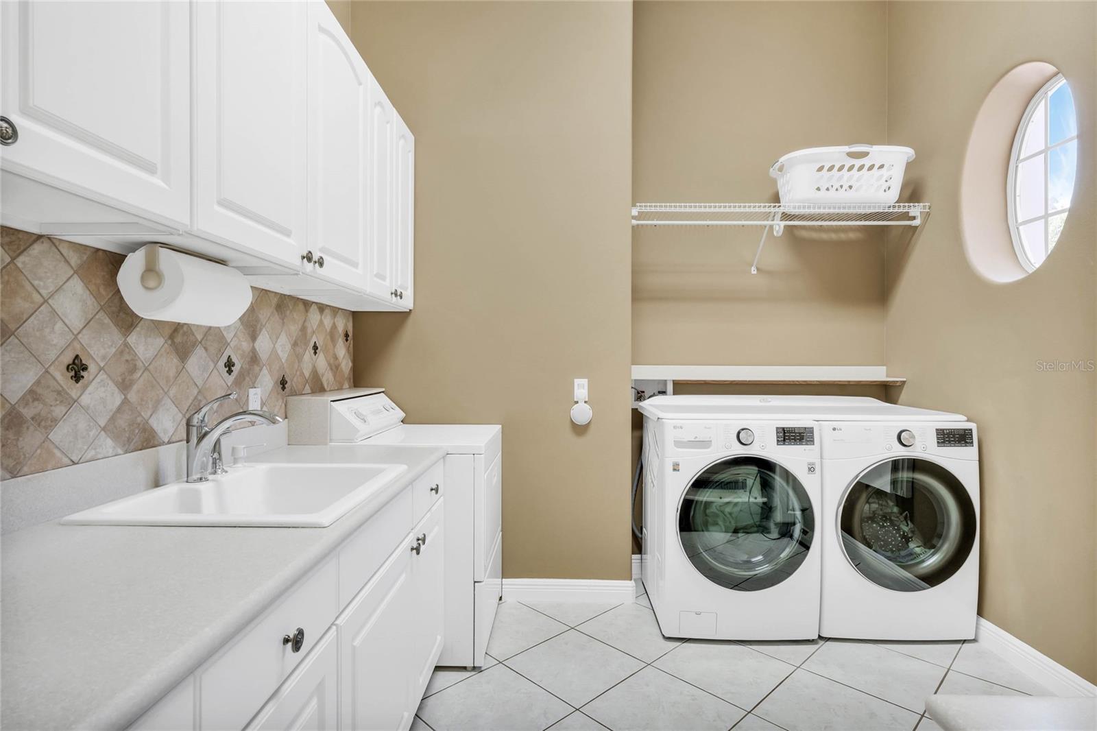 Image 18 of 38 For 1501 Sunset Pointe Place