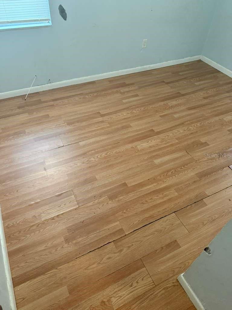 Image 9 of 15 For 2117 Winger Avenue