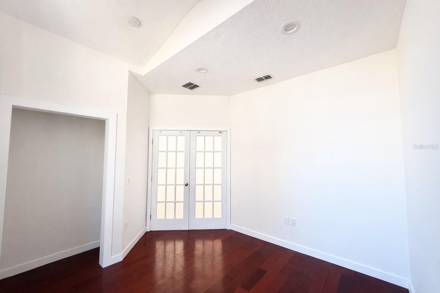 Image 19 of 36 For 1030 Vaquero Lane