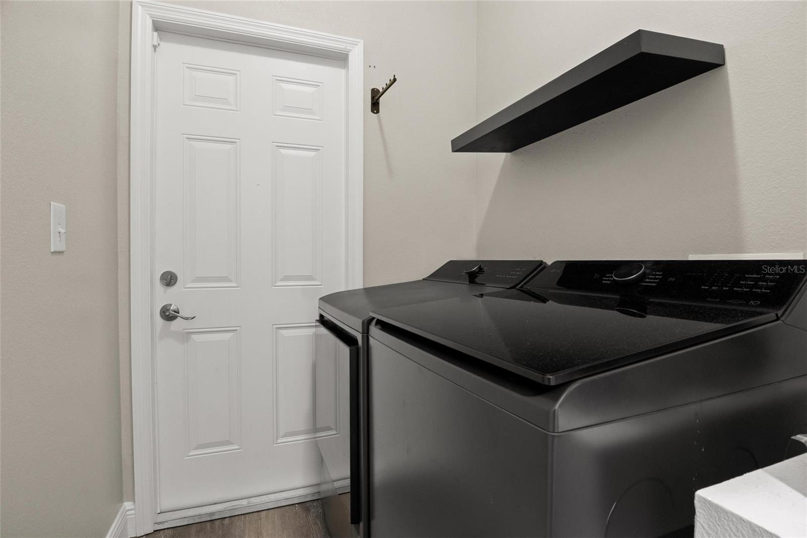 Image 23 of 38 For 3881 Phillips Road