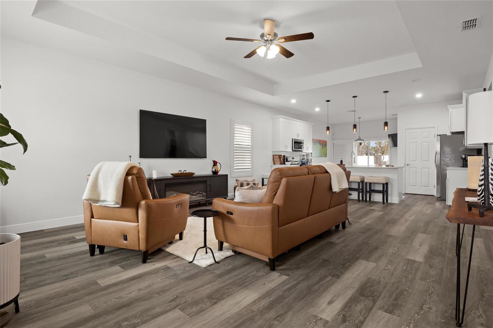 Image 3 of 38 For 3881 Phillips Road