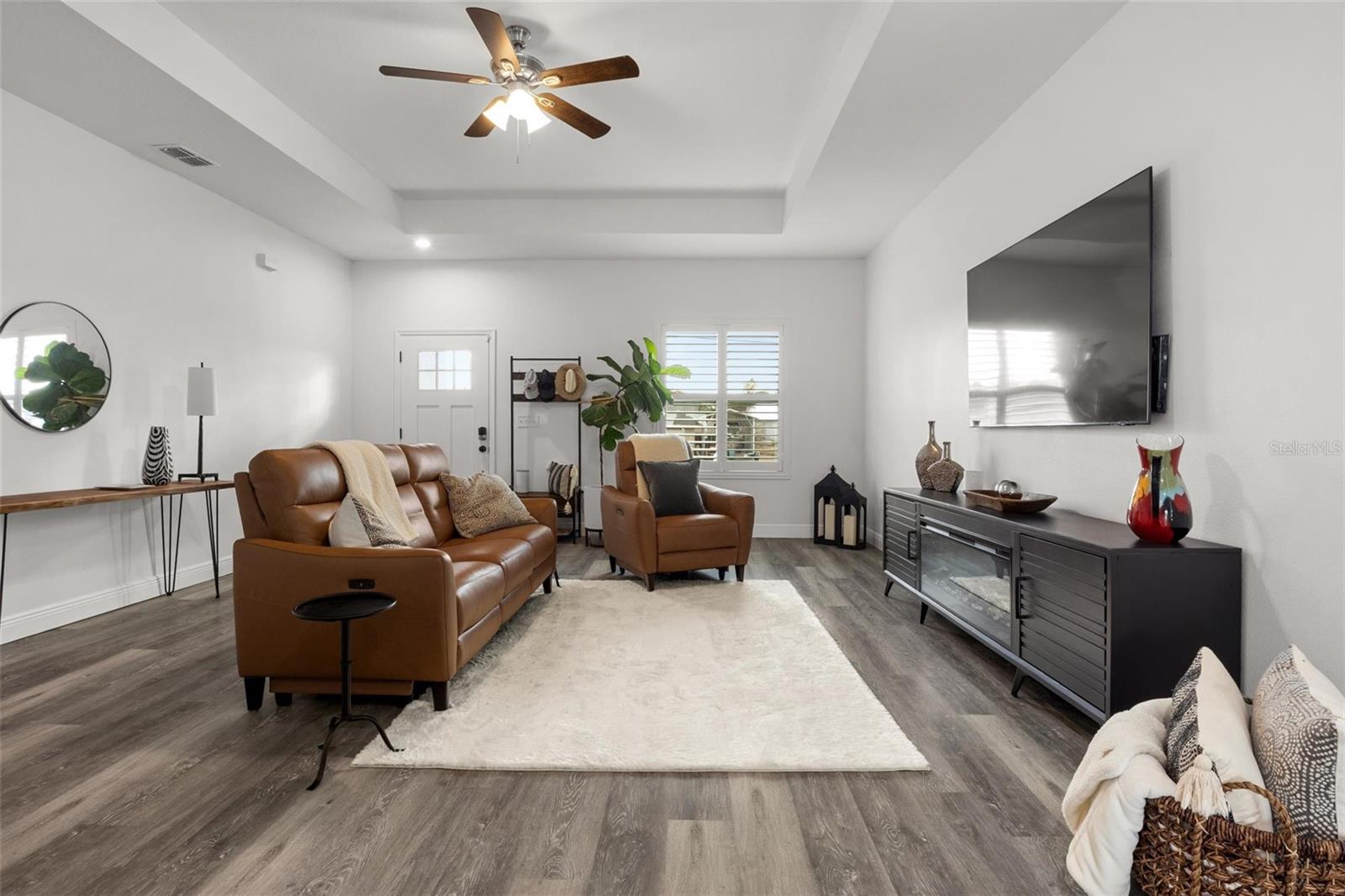 Image 4 of 38 For 3881 Phillips Road