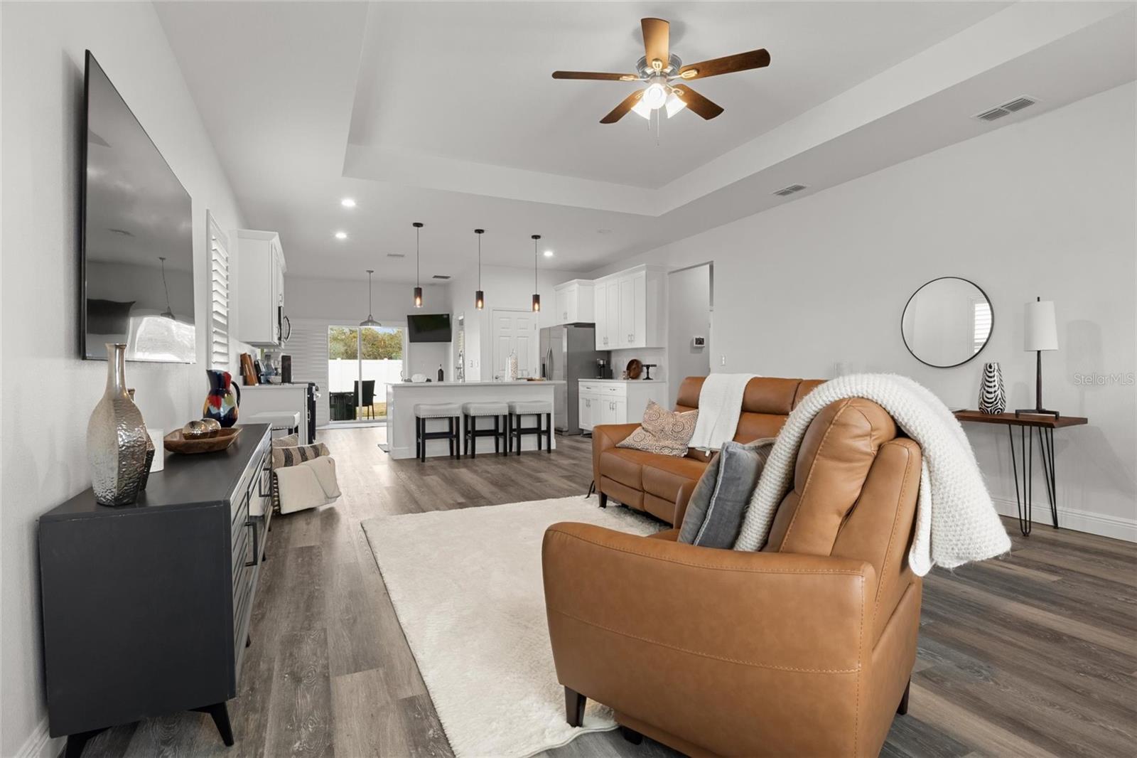 Image 6 of 38 For 3881 Phillips Road