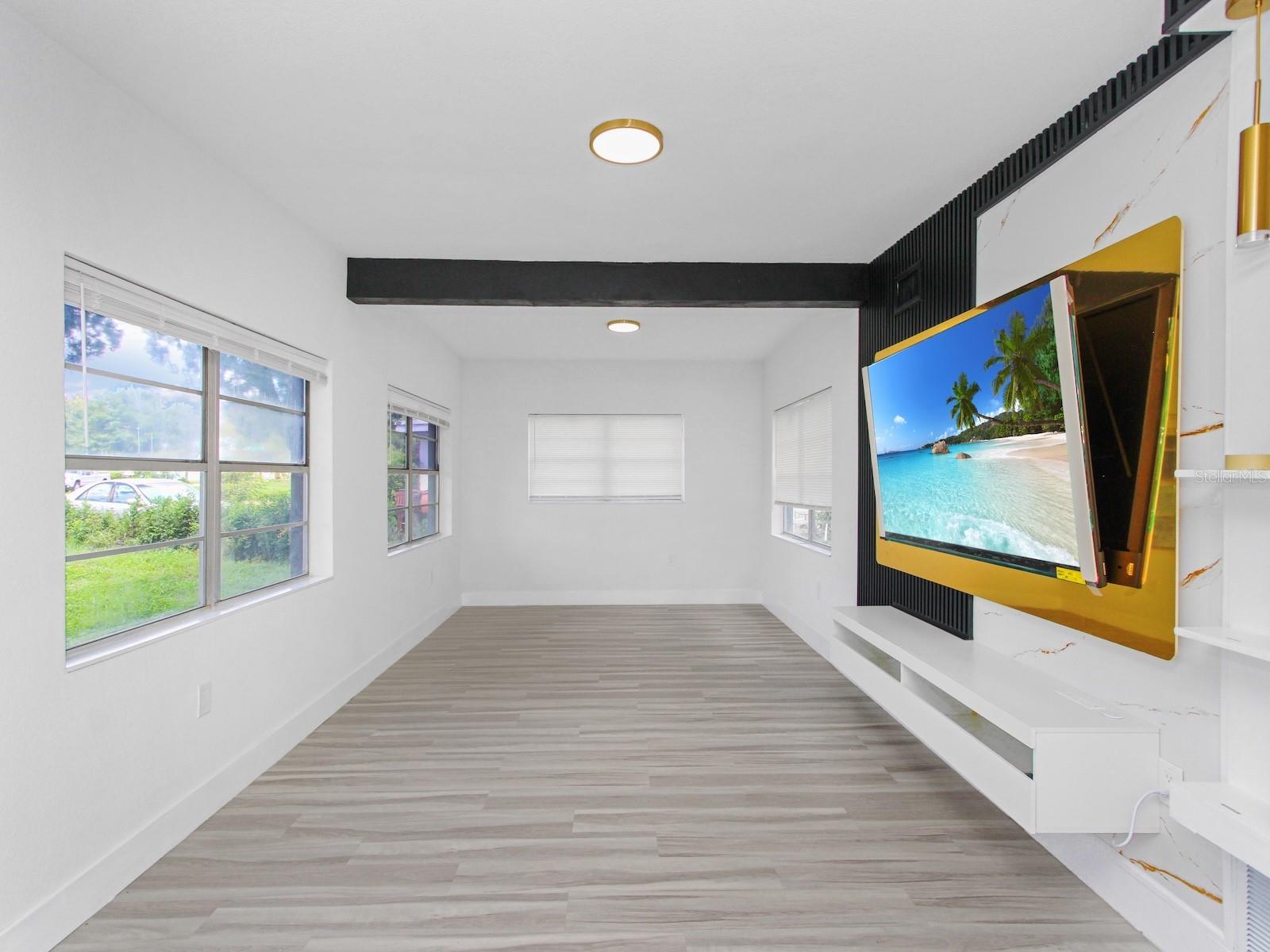 Image 14 of 42 For 4201 Park Lake Street