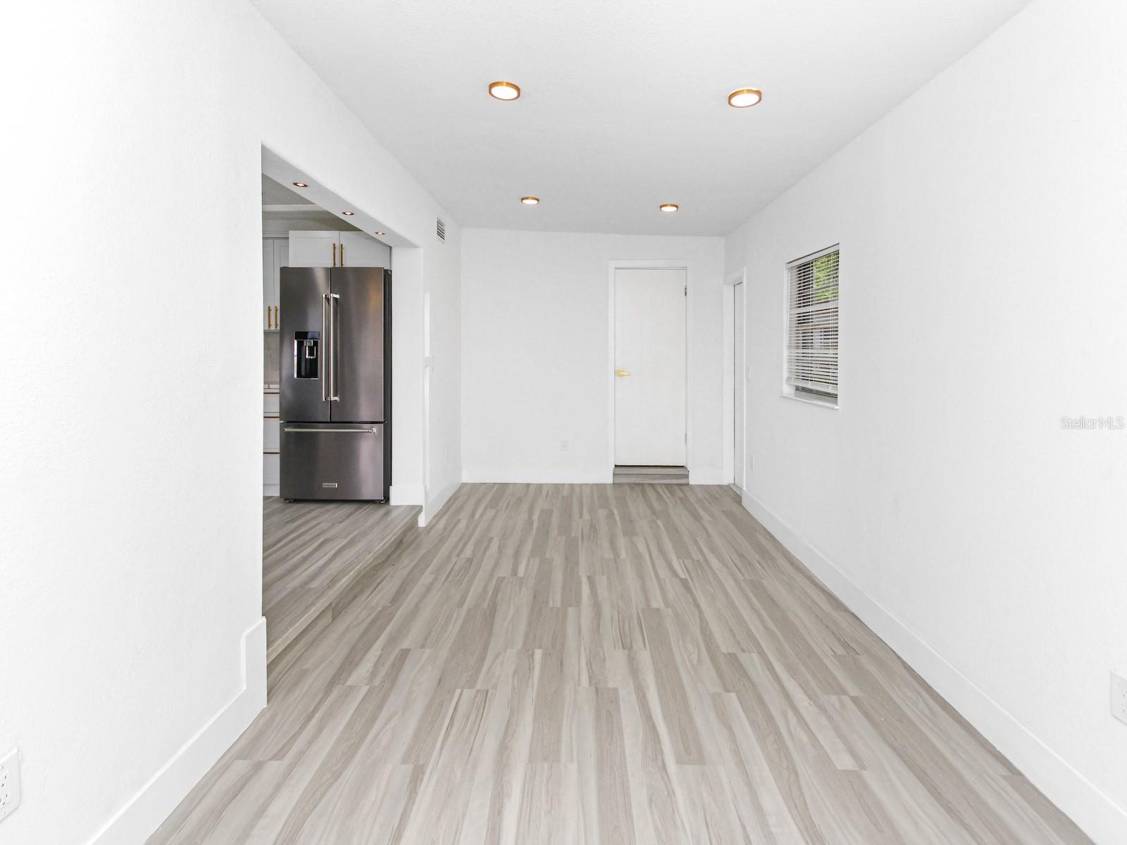 Image 24 of 42 For 4201 Park Lake Street