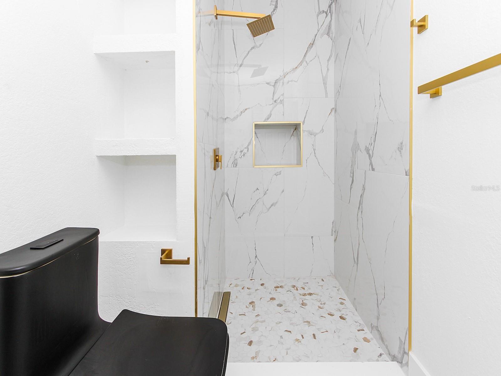 Image 35 of 42 For 4201 Park Lake Street