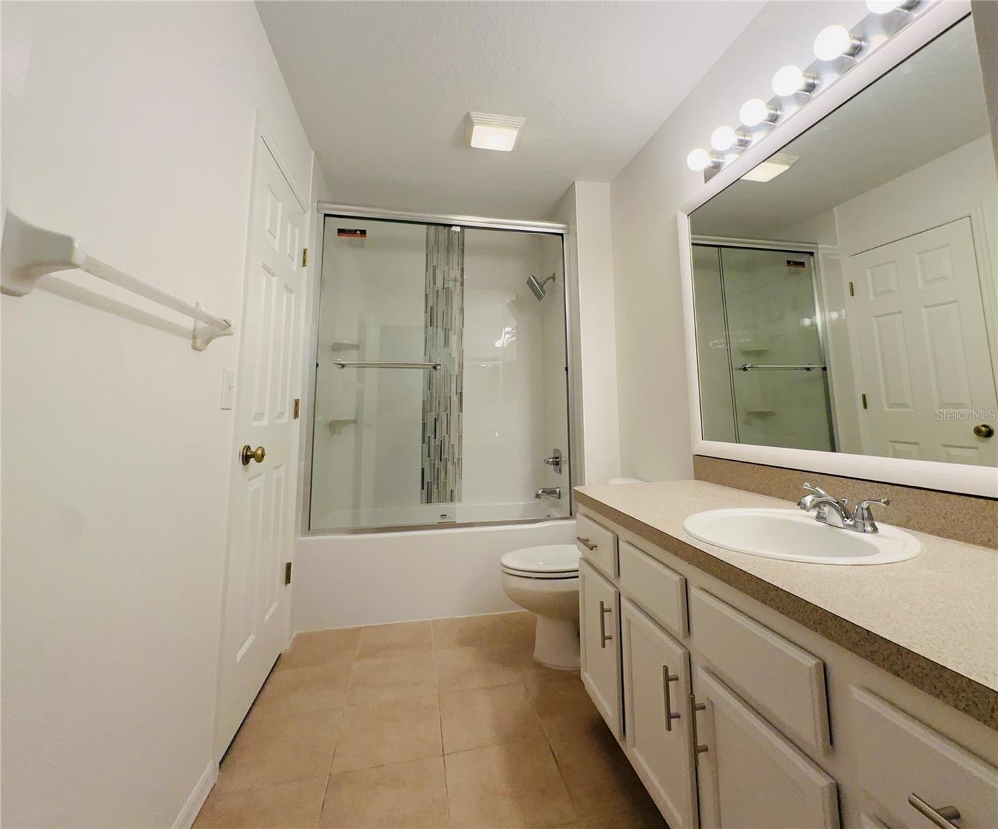 Image 14 of 28 For 207 Golden Pond Court