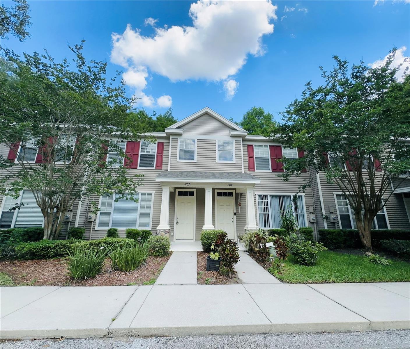 Image 2 of 28 For 207 Golden Pond Court