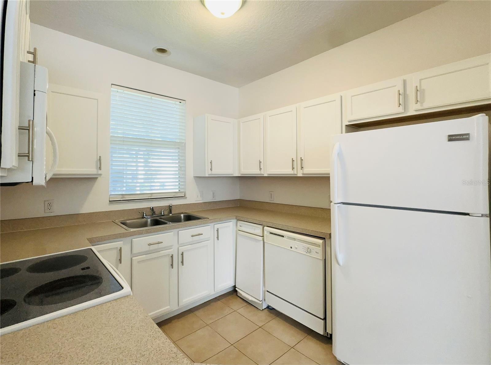 Image 6 of 28 For 207 Golden Pond Court