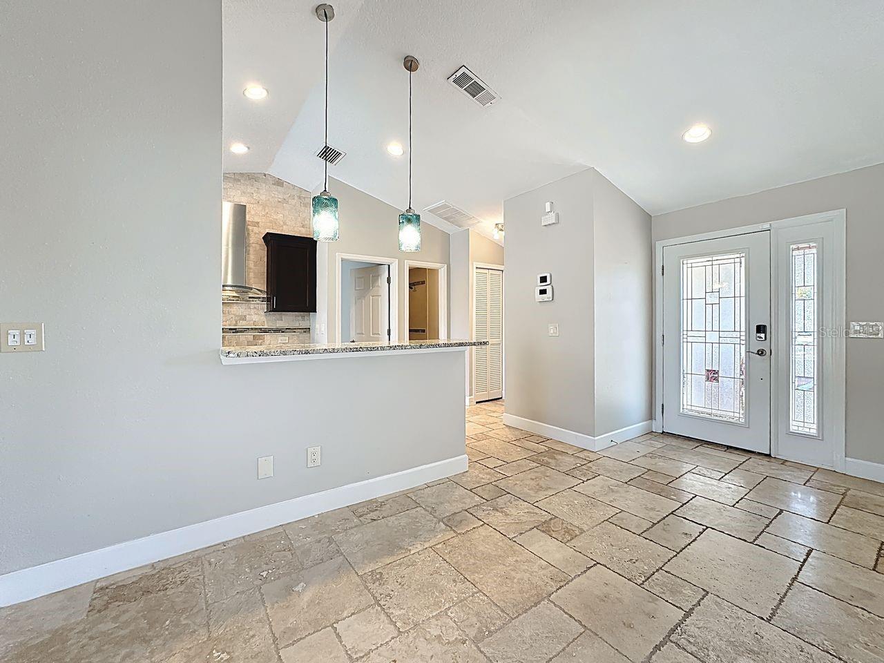 Image 14 of 56 For 8019 Madeira Court